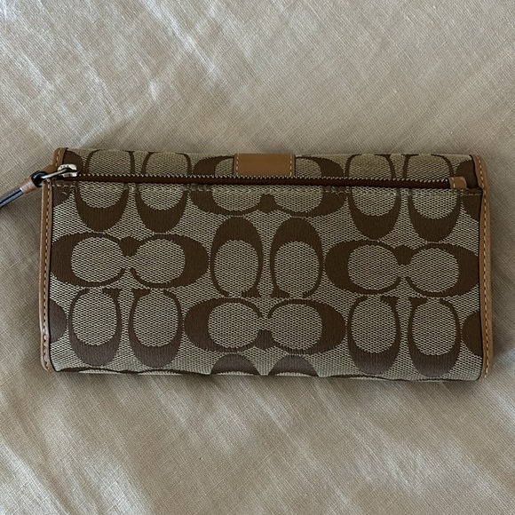 Coach Wallet - Picture 2 of 5